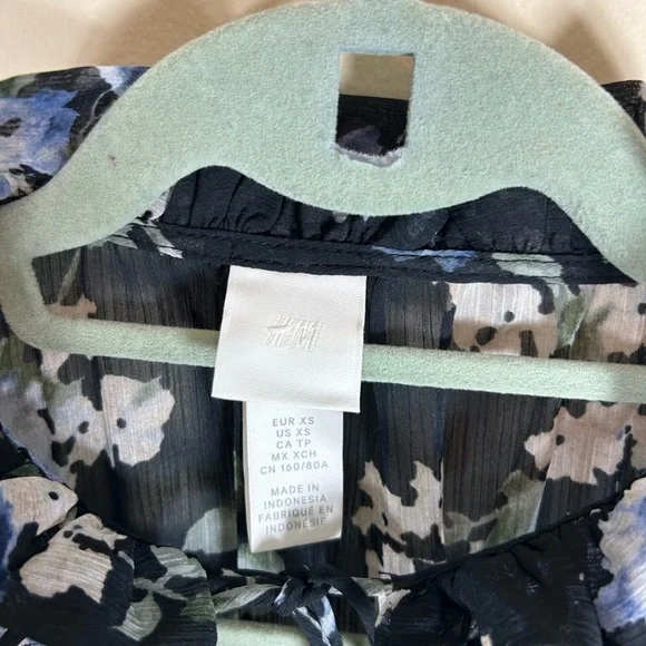 H&M Black and White Mock Neck long Sleeve Dress - Picture 2 of 6